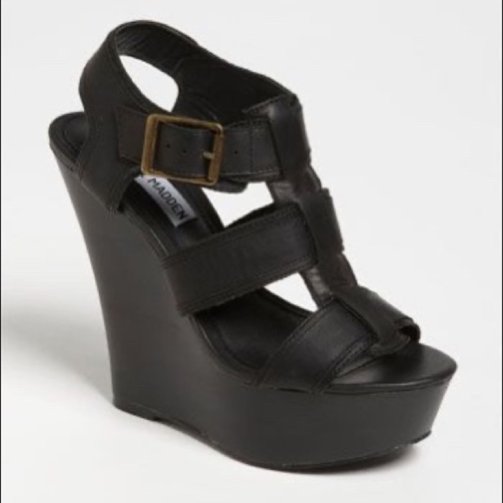 Steve Madden “Wanting” black leather sandal sz 8